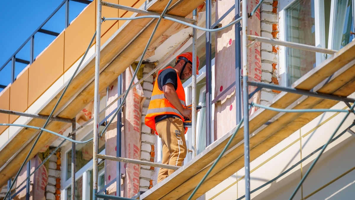    Три муниципалитета Югры полностью выполнили программу капремонта