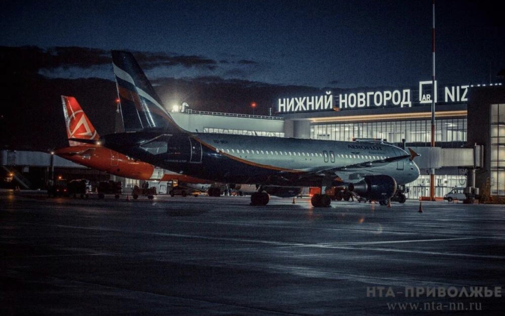    Нижегородский аэропорт закрыт уже более 7 часов