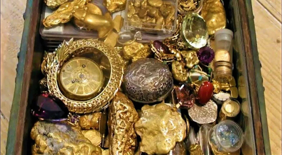 Зачастую клад можно найти просто прогуливаясь по побережью или в окрестностях дома, где думаешь, прибираясь на чердаке или делая ремонт в подвале. Фото из сети