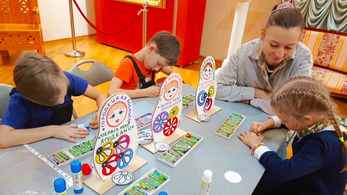    Хантымансийцы могут представить на конкурс семейную матрёшку