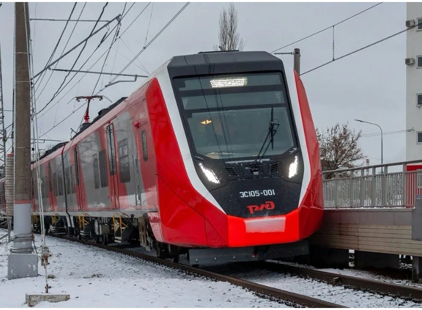 Двухсистемный электропоезд ЭС105 «Финист» 