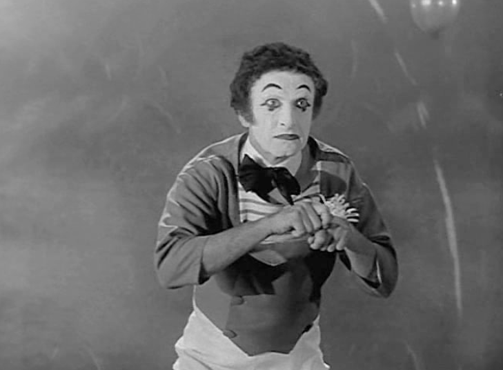 Кадр из фильма. Марсель Марсо