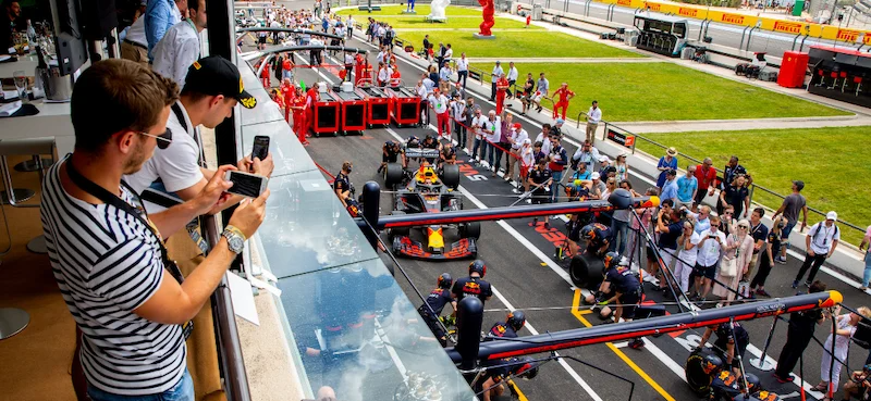 Фото Paddock Club