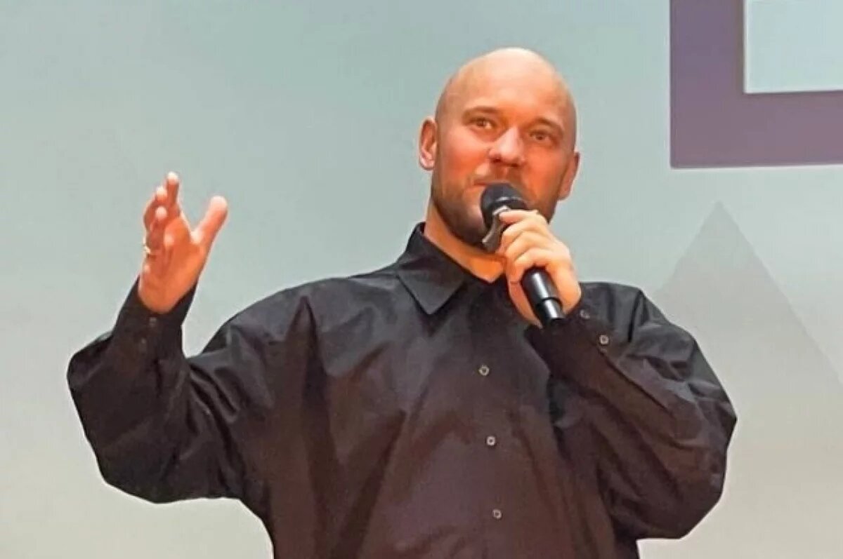    Звезда «Реальных пацанов» Владимир Селиванов выпустил патриотическую песню