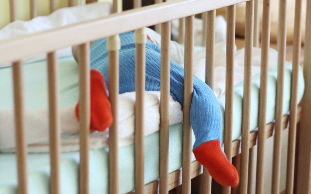 Пусть сначала сам попробует выпутаться, чем сразу бежать на помощь.