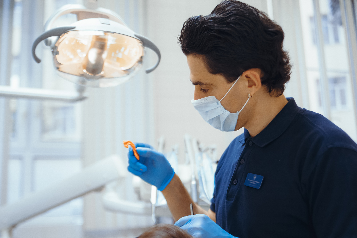 Фотография взята с сайта стоматологии Дмитрович Фэмили https://www.dmitrovich.ru/