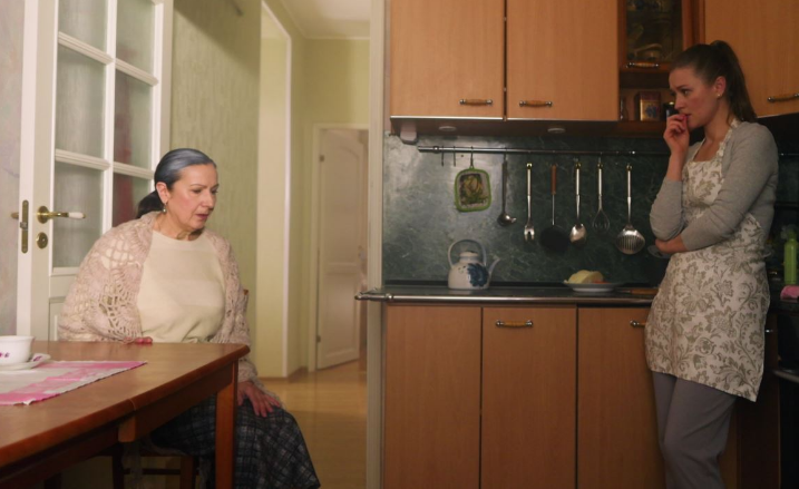 Кадр из сериала "Не оставляй меня одну" (2025)