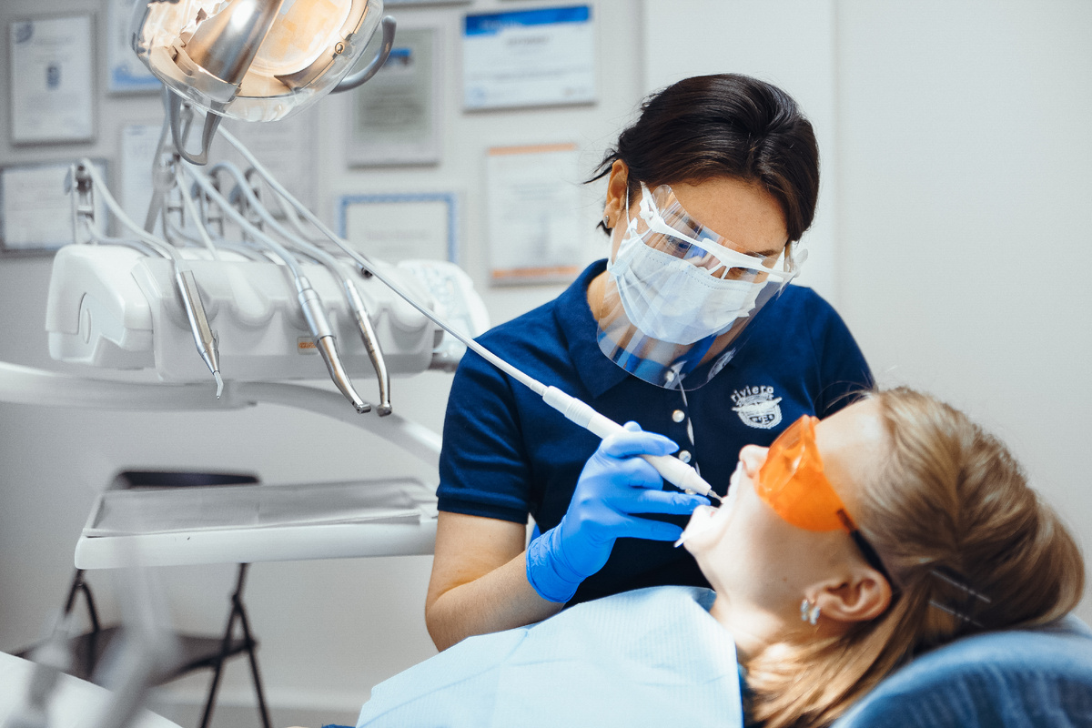 Фотография взята с сайта стоматологии Дмитрович Фэмили https://www.dmitrovich.ru/