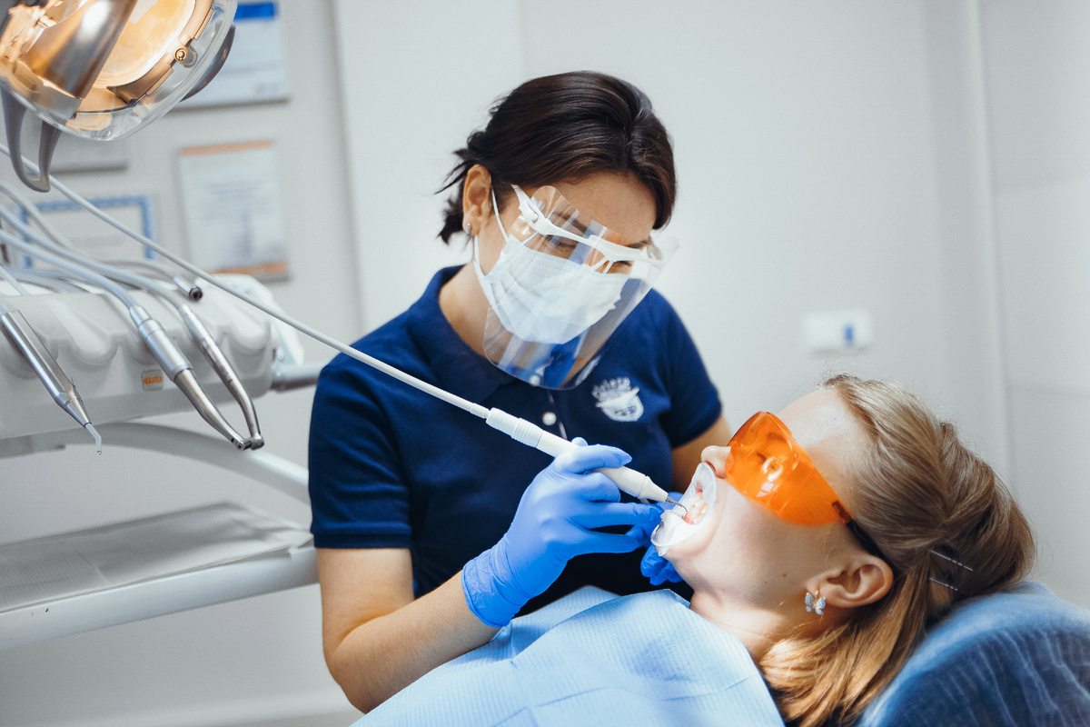 Фотография взята с сайта стоматологии Дмитрович Фэмили https://www.dmitrovich.ru/