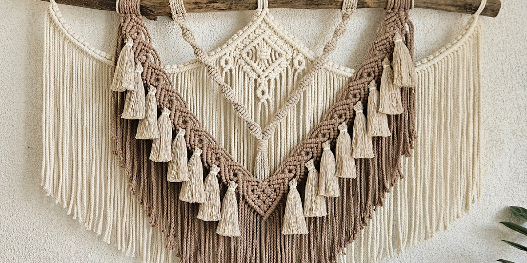 Онлайн мастер-класс по трехцветному макраме панно с кистями: обзор урока
