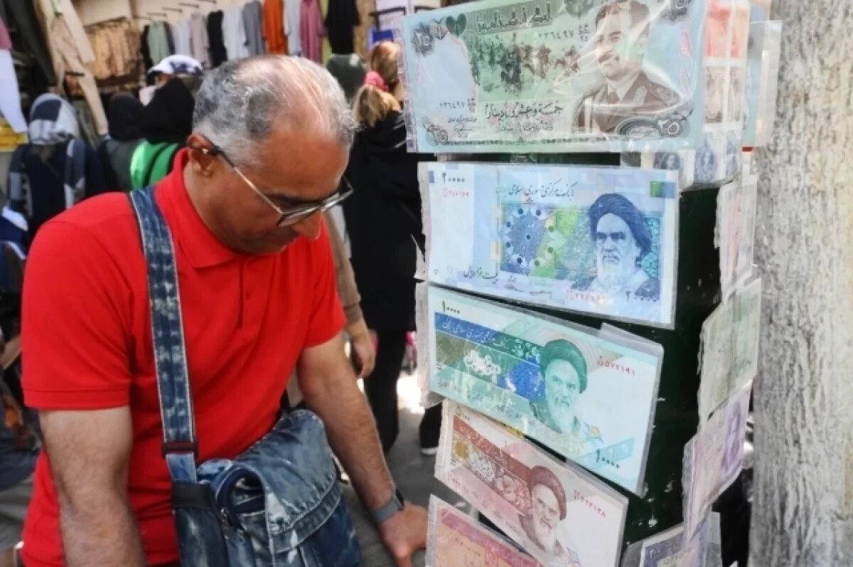    В Иране одобрили деноминацию нацвалюты на четыре нуля