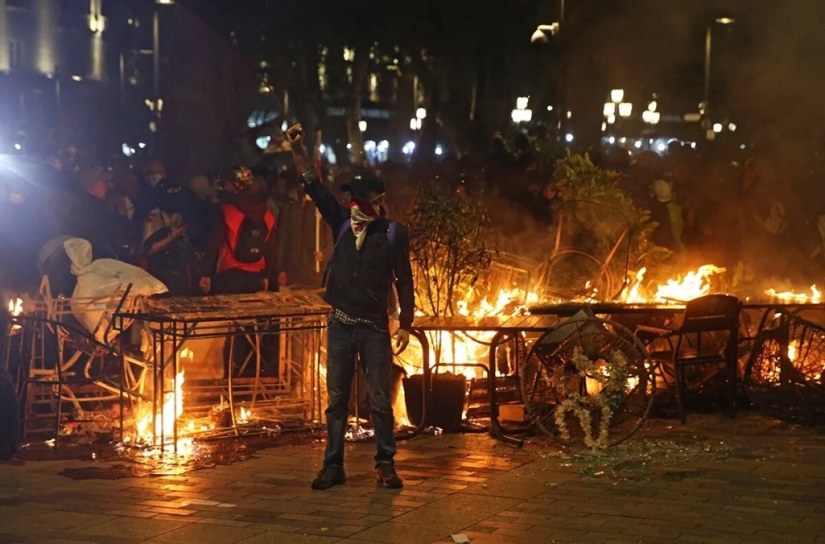    В Грузии обвинили пятерых оппозиционеров, организовавших протесты