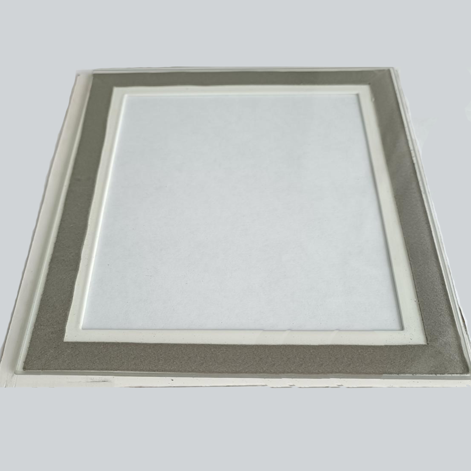  Вклеённое стекло после испытаний