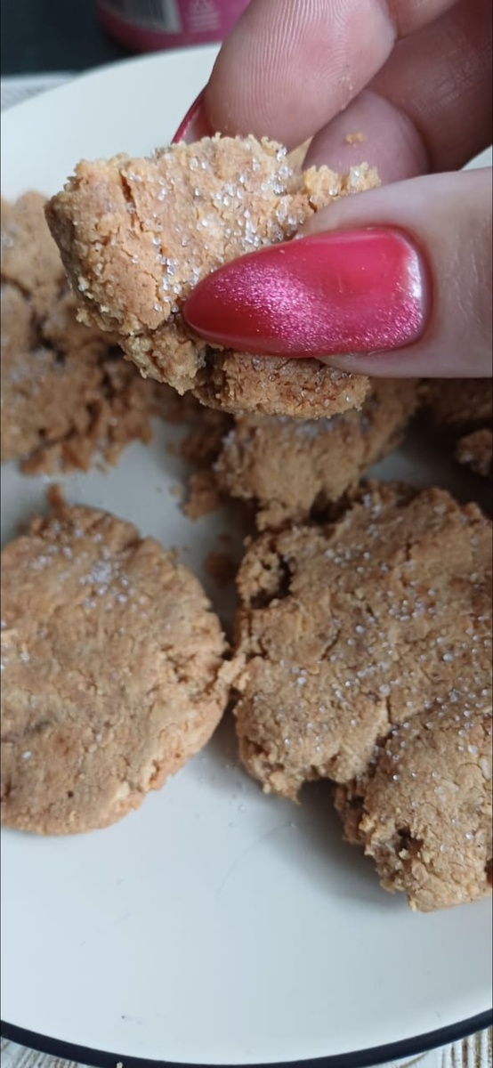 Сверху присыпала пудрой сахзама