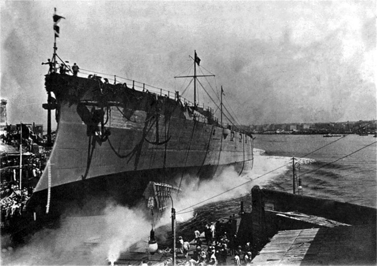 Спуск на воду первого итальянского дредноута