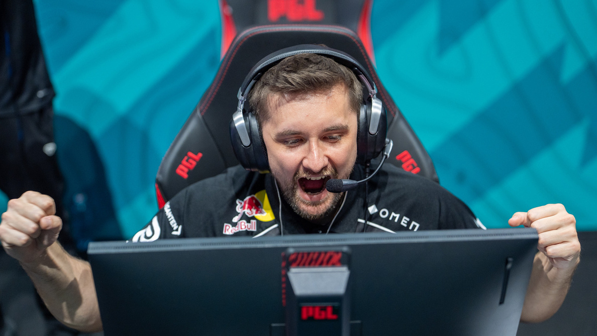 Источник: PGL