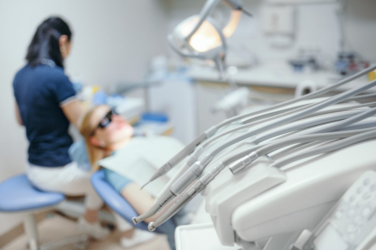 Фотография взята с сайта стоматологии Дмитрович Фэмили https://www.dmitrovich.ru/