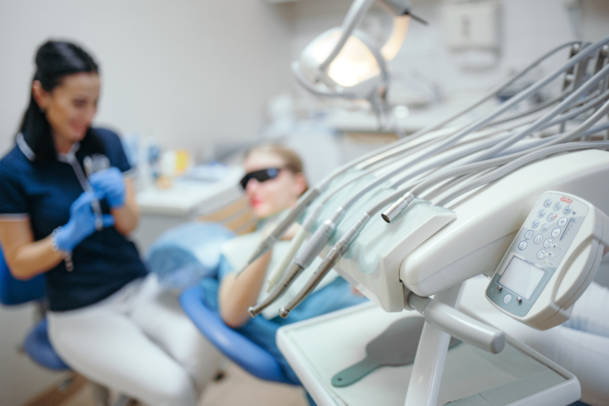 Фотография взята с сайта стоматологии Дмитрович Фэмили https://www.dmitrovich.ru/