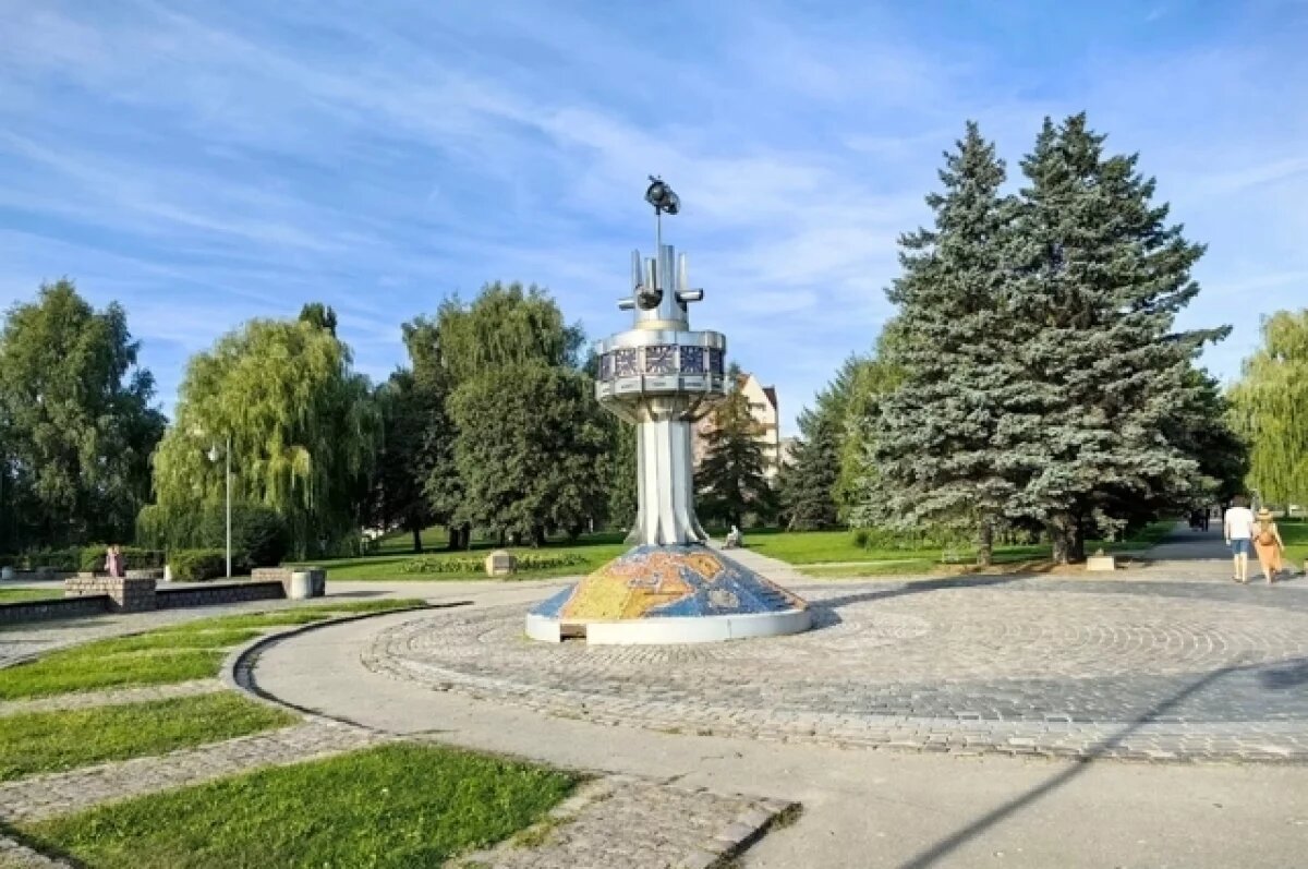    На «Мировые часы» Калининграда вернули циферблаты