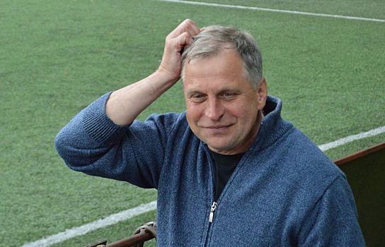 Вячеслав Мельников тренировал«Зенит» в начале девяностых, когда ему было тяжелее всего в российской истории   