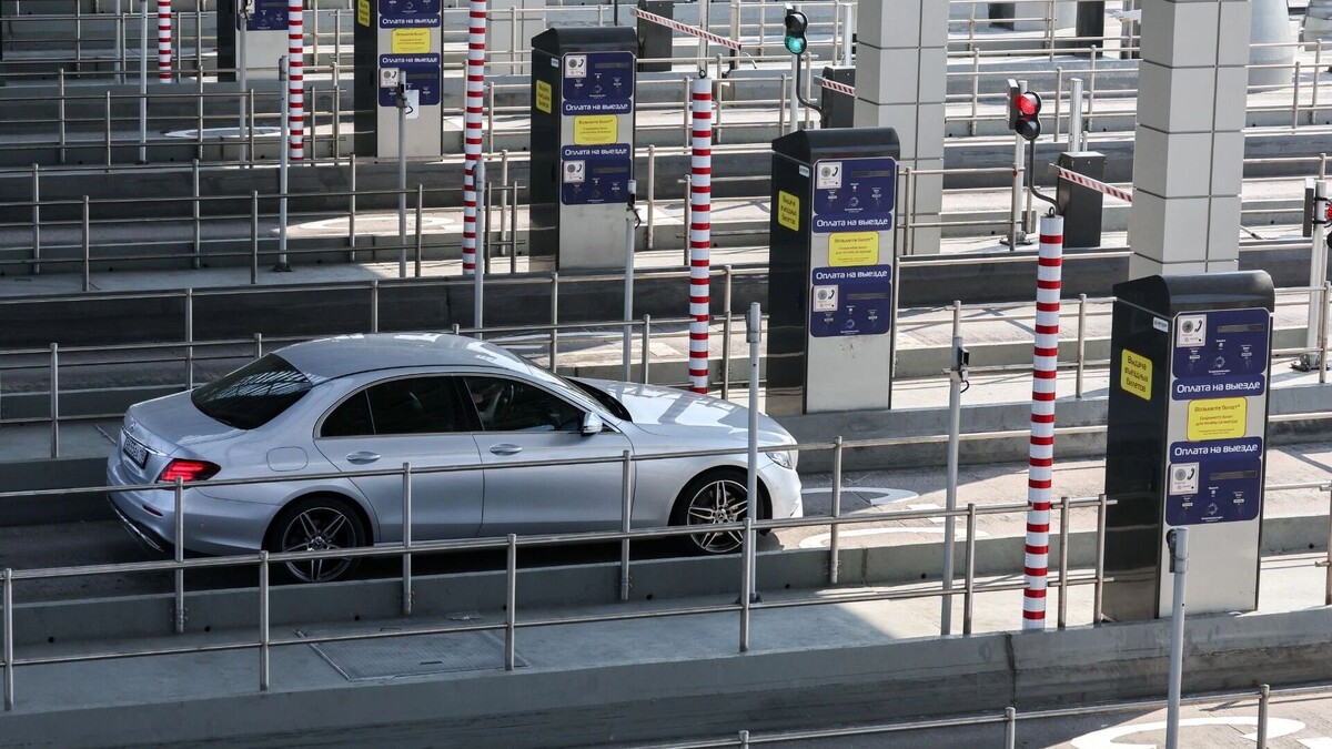 Пункт оплаты на М-11. Фото: Петр Ковалев, ТАСС