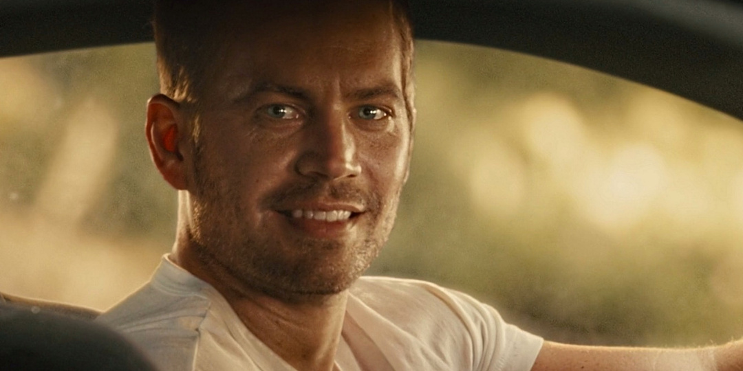 9 фильмов и сериалов, которые пришлось доснимать после того, как главного актера не стало