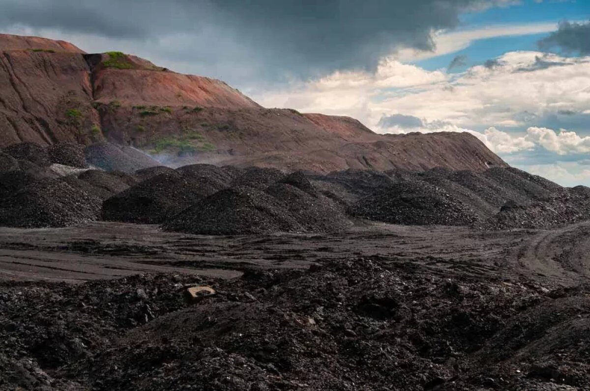    Горящие отходы добычи угля.