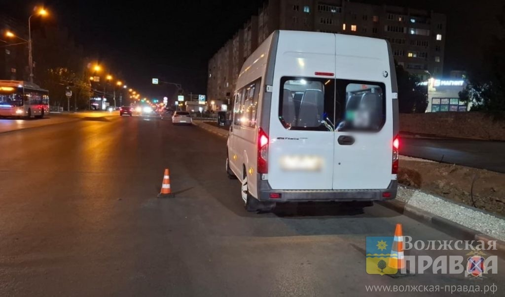 Фото ГУ МВД России по Волгоградской области📷    Сбили на тротуаре и выронили из салона: самокатчики и маршрутчики Волжского перестали уважать пешеходов
