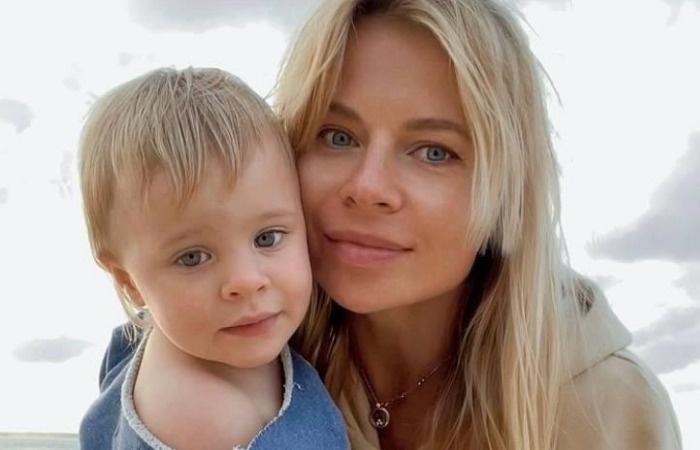 Ольга Рыжкова с дочкой.