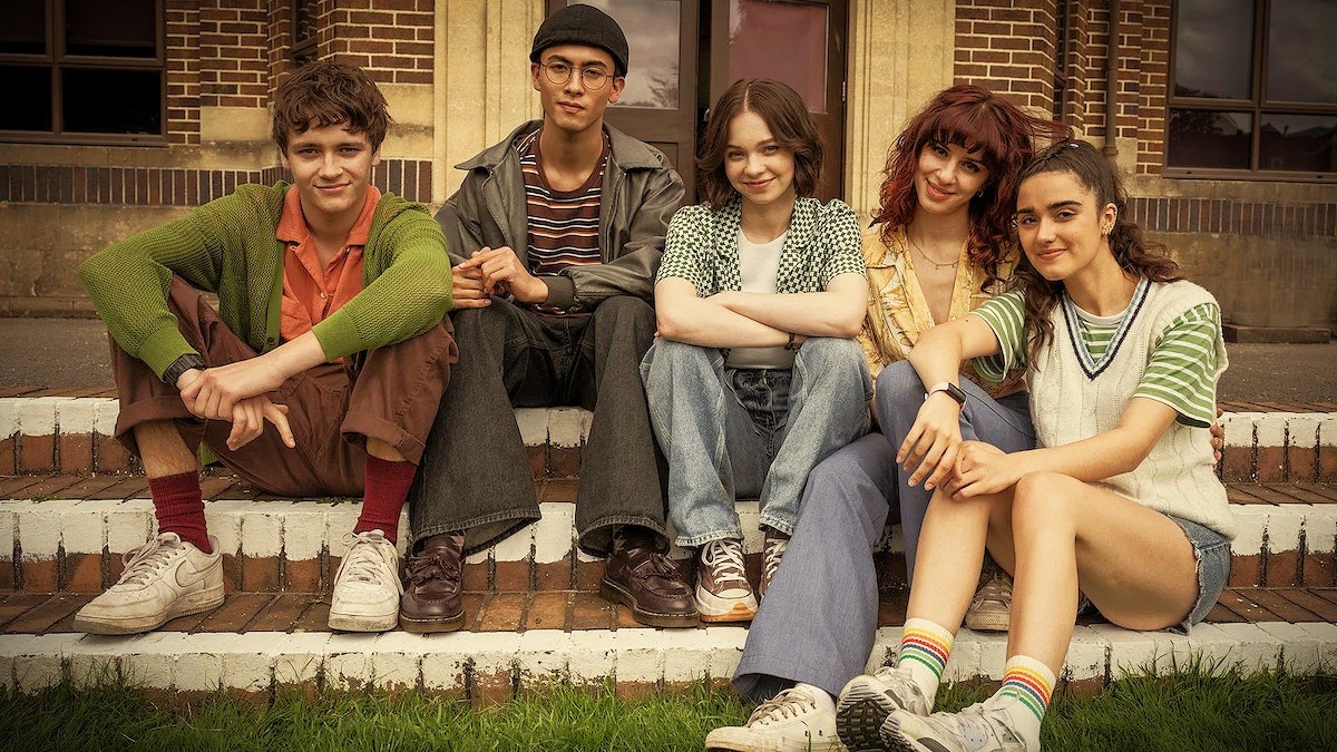 главные герои экранизации "Хороших девочек не убивают"