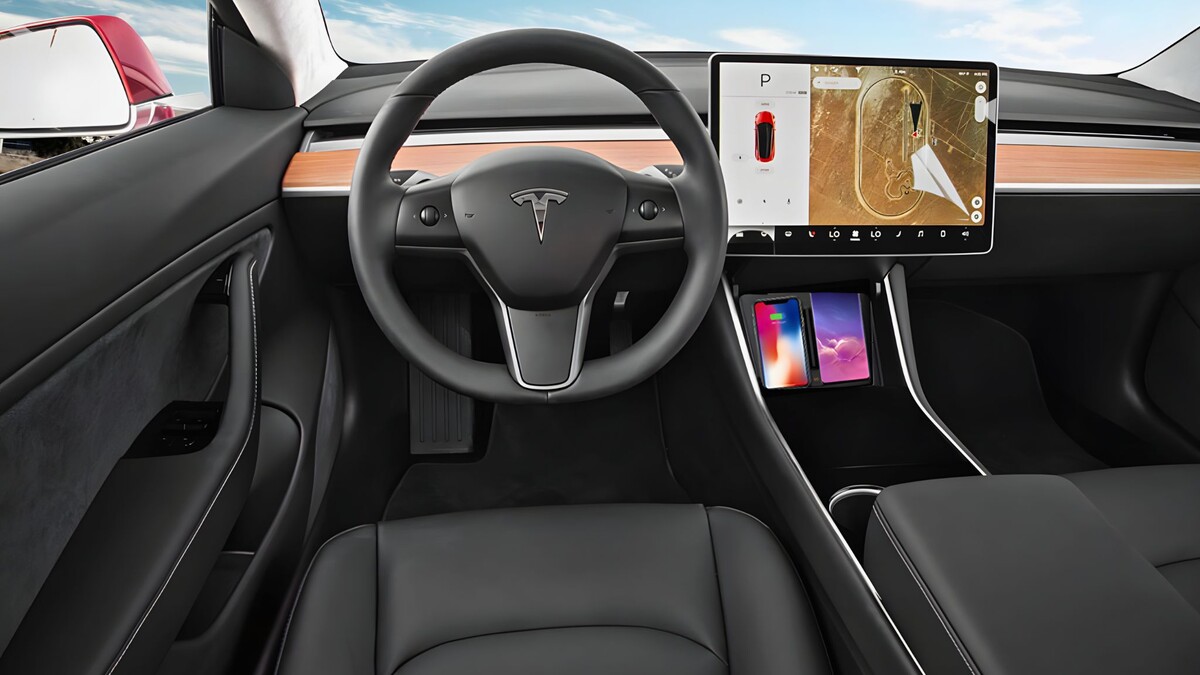 Салон TESLA MODEL 3