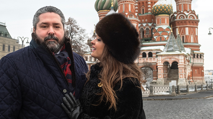 Георгий Романов (1981 г.р) и его супруга Ребекка Беттарини (в Православии - Виктория Романовна).