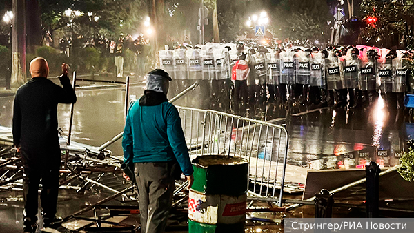     Фото: Стрингер/РИА Новости   
 Текст: Дмитрий Александров,   
Тбилиси