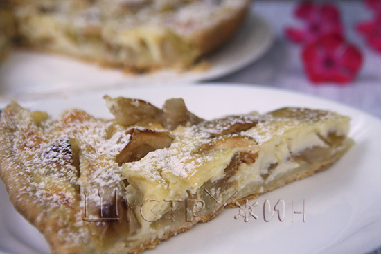 Киш с яблоками.