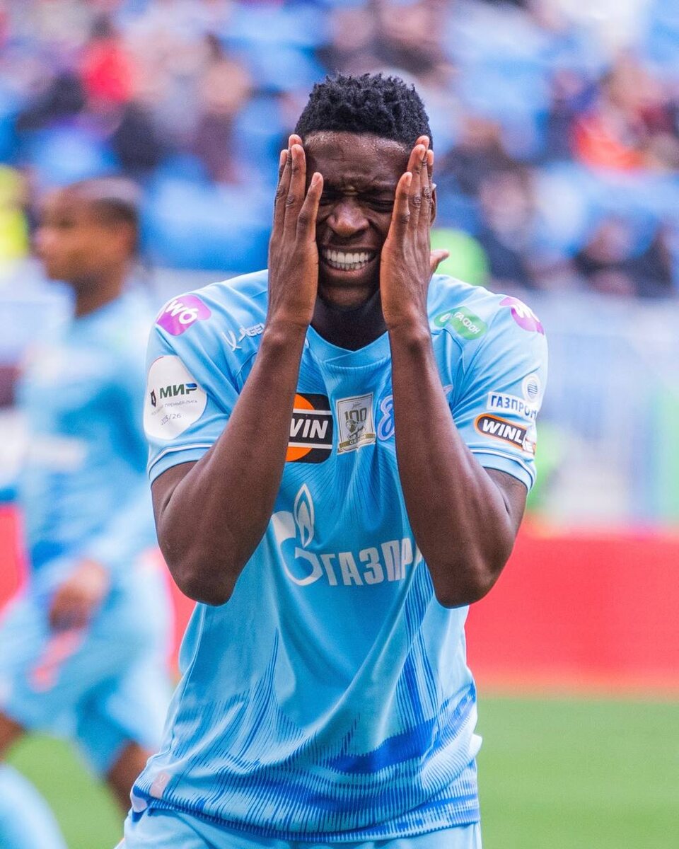    Валерий Цветков: «У «Зенита» нет лидера на поле, им мог бы стать Барриос, но…»Алексей Андрианов