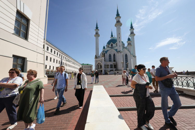    «Но мы не тихо радуемся в сторонке, а приложили огромные усилия, провели огромную системную работу по привлечению инвестиций в город».   
Фото: «БИЗНЕС Online»