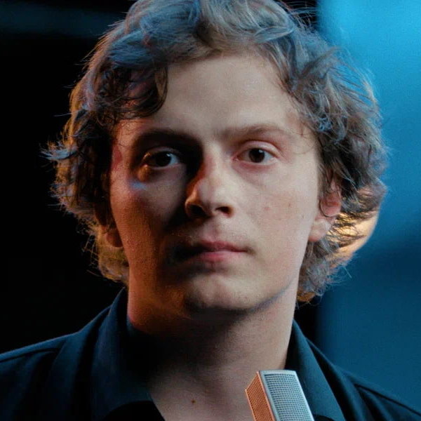     Сериал «Громко и честно» расскажет о «Бонде с кнопкой» и других инди-музыкантах