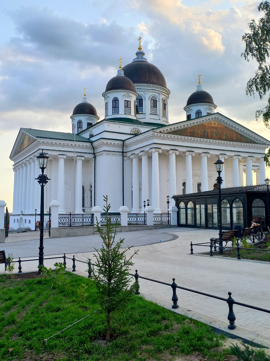 Наша гордость - Воскресенский Собор. Архитектор М.П. Коринфский.