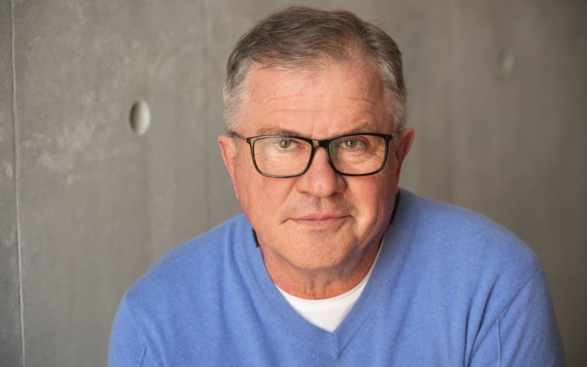    Творческий вечер народного артиста России Сергея Карпова прошел в Воронеже