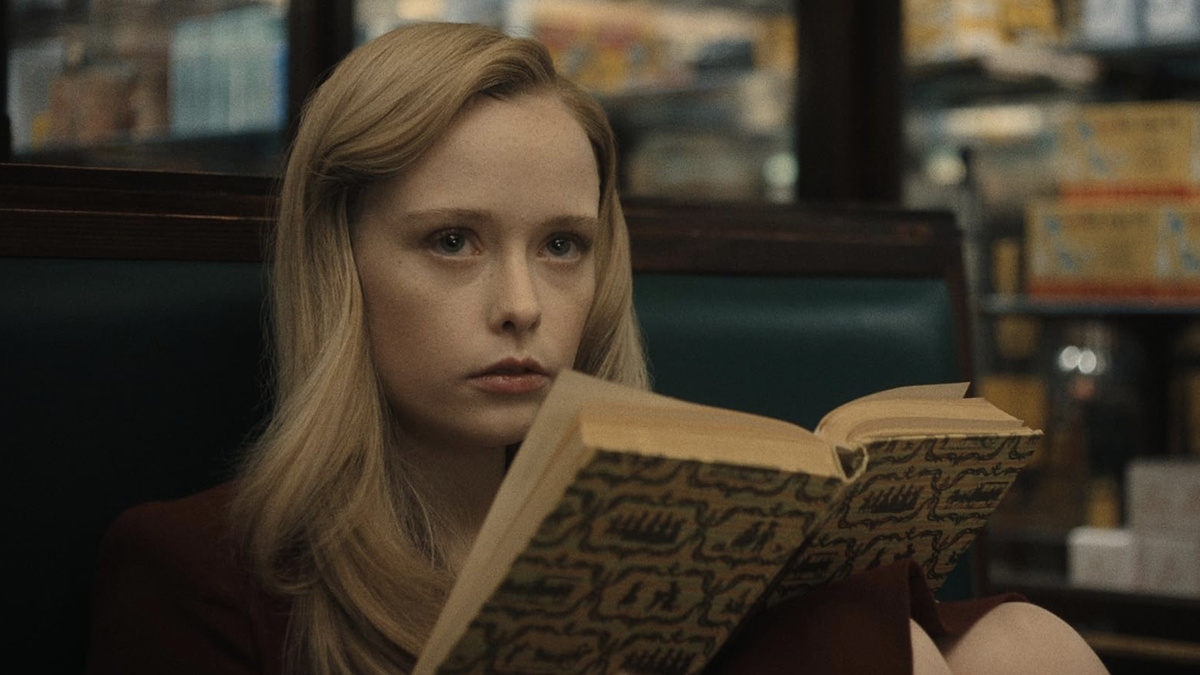 Кадр из сериала "Монстр: История Эда Гина" - (3 сезон)