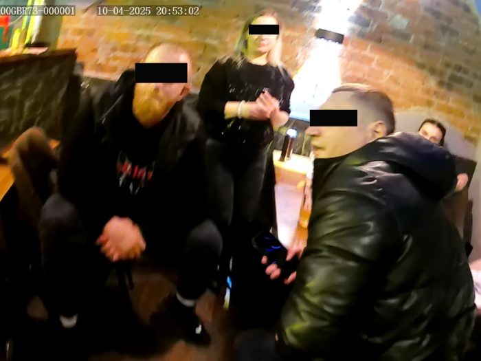 Драка в новосибирском баре закончилась помолвкой и возмещением ущерба