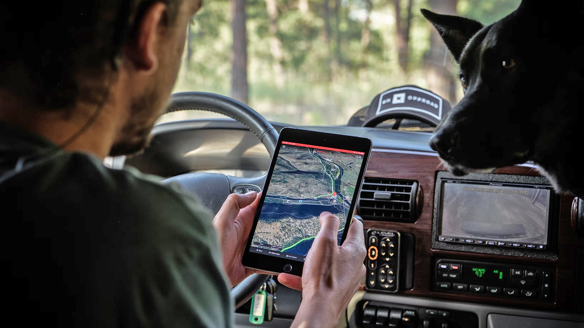 За нами следят со спутника или как работает GPS в смартфоне?