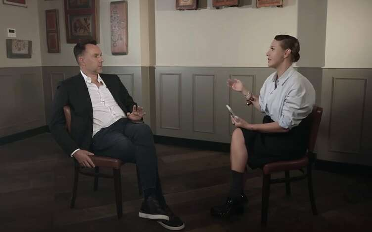 Youtube-канал: «Острожно: Собчак»