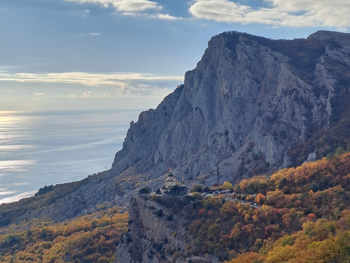 Вид с Форосского канта на Форосскую церковь