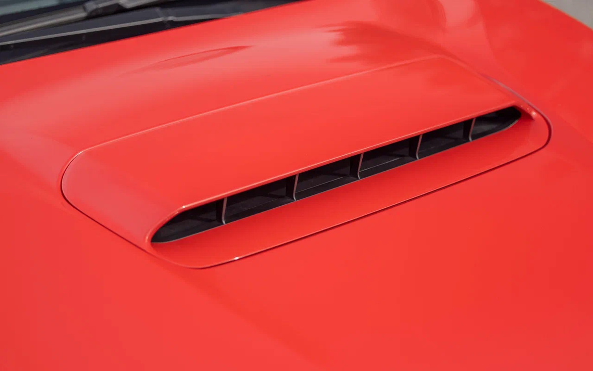 Вячеслав Крылов для РБК📷Массивный воздухозаборник справедливо намекает на агрессивные повадки машины.