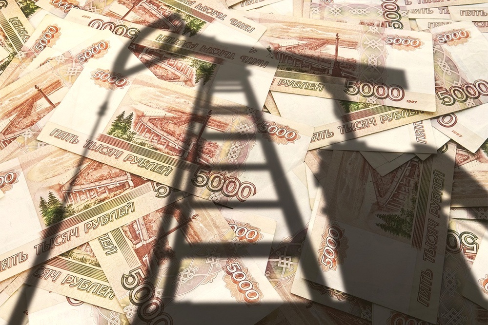    В следующем году росту доходов от нефти должно поспособствовать ослабление рубля. / iStock