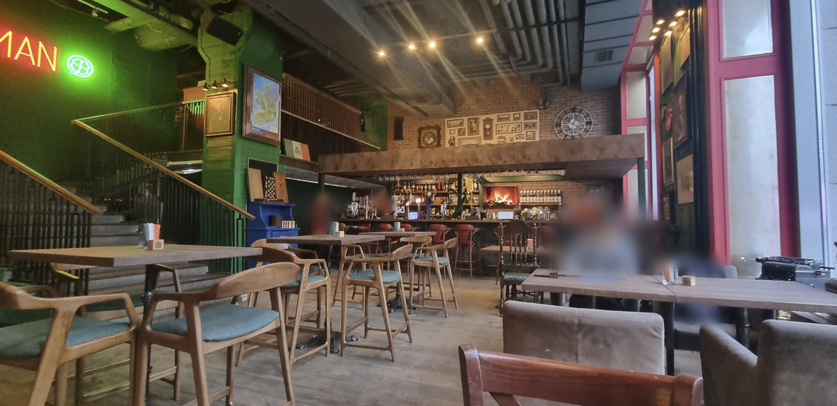 "Irishman", интерьер