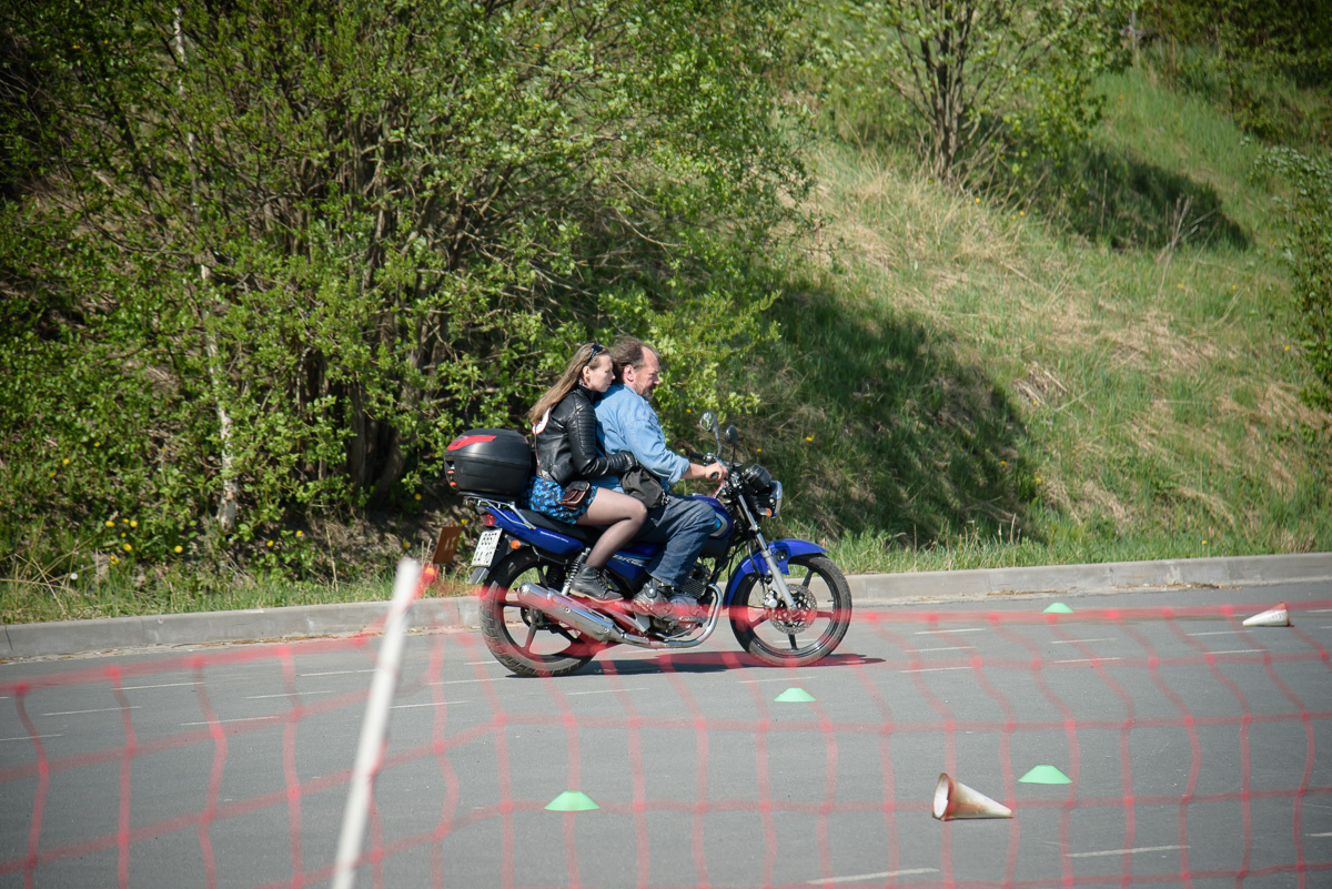    Акция "Внимание - мотоциклист!" в Петрозаводске. Фото: ИА "Республика" / Николай Смирнов.