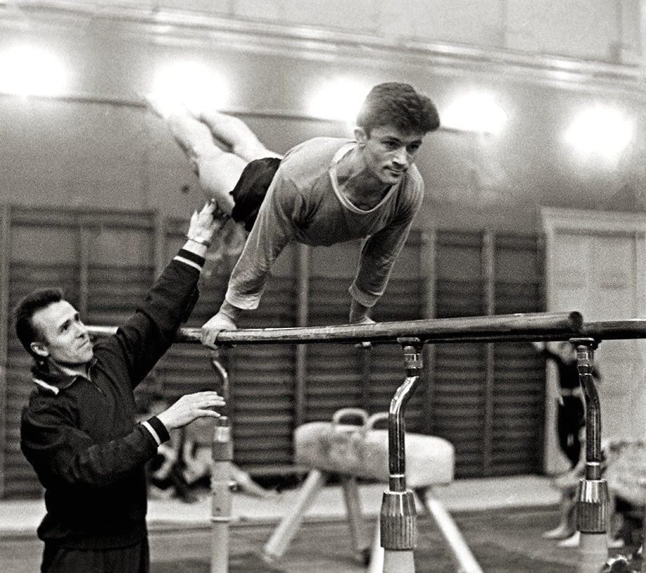 Виктор Чукарин тренирует учеников