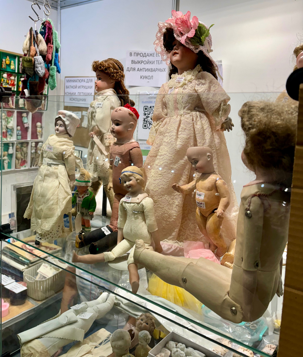 Вот идешь себе и вдруг такая витрина, представляете себе мой восторг?!